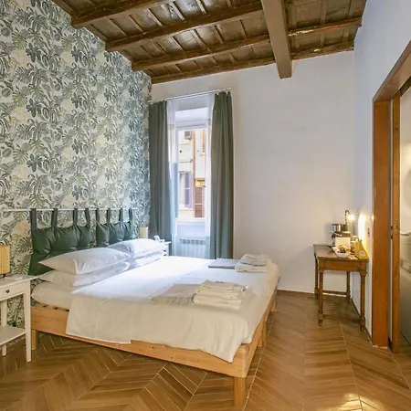 Apartment Trevi Little Palace #4 *