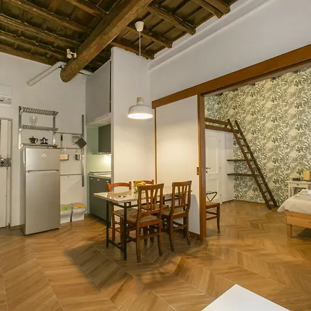 Trevi Little Palace #4 Apartment *