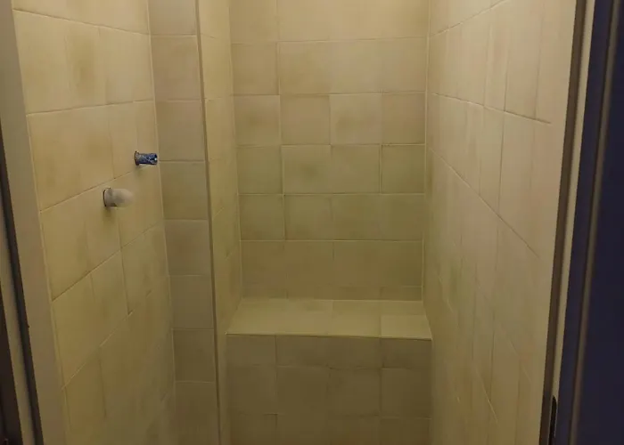 Trevi Little Palace #4 *