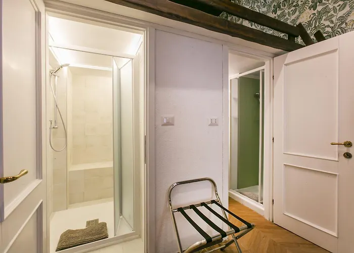 Trevi Little Palace #4 Apartment